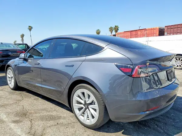 5YJ3E1EB9NF346667 2022 TESLA MODEL 3 - Image 2