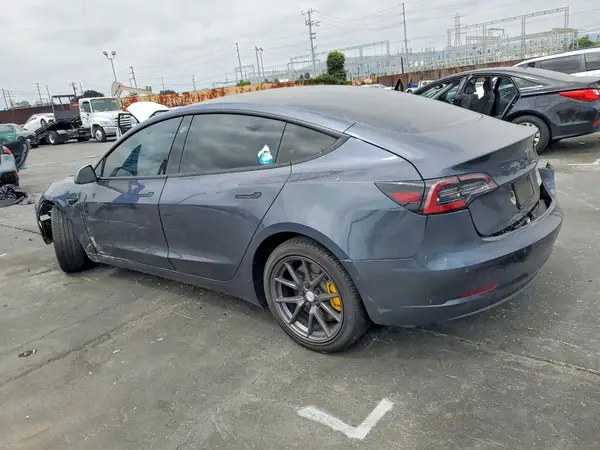 5YJ3E1EB9NF360410 2022 TESLA MODEL 3 - Image 2