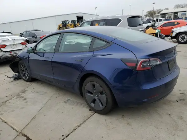 5YJ3E1EB9NF360455 2022 TESLA MODEL 3 - Image 2