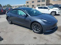 5YJ3E1EB9NF363131 2022 TESLA MODEL 3
