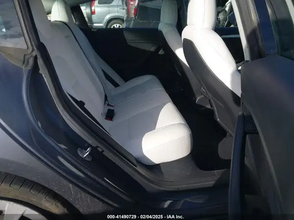 5YJ3E1EB9NF363484 2022 TESLA MODEL 3 - Image 8