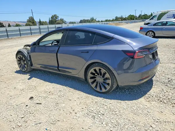 5YJ3E1EB9PF387092 2023 TESLA MODEL 3 - Image 2