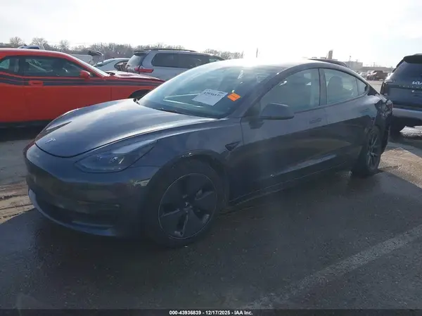 5YJ3E1EB9PF390915 2023 TESLA MODEL 3 - Image 2