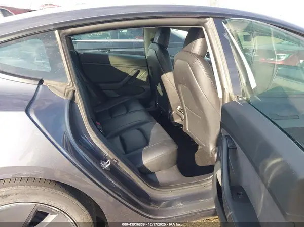 5YJ3E1EB9PF390915 2023 TESLA MODEL 3 - Image 8