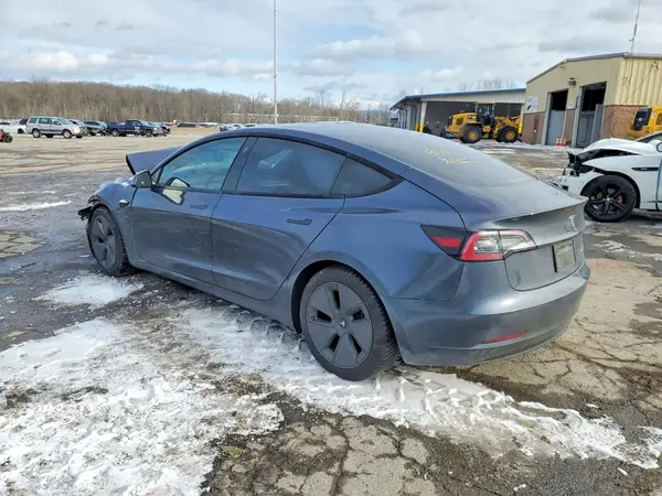 5YJ3E1EB9PF391529 2023 TESLA MODEL 3 - Image 2