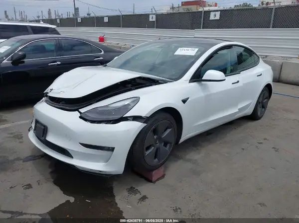 5YJ3E1EB9PF393085 2023 TESLA MODEL 3 - Image 2