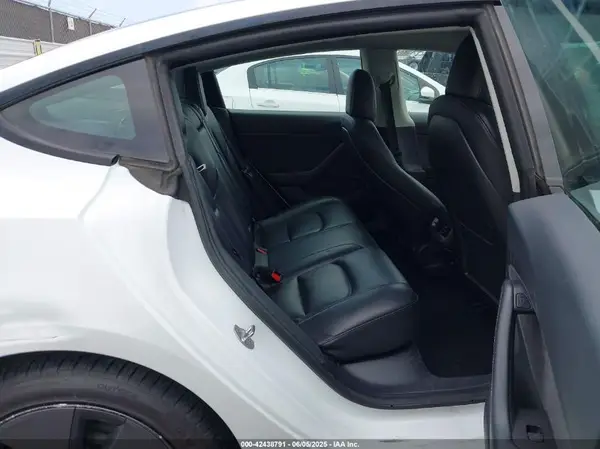 5YJ3E1EB9PF393085 2023 TESLA MODEL 3 - Image 8