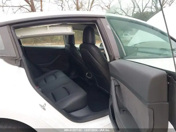 5YJ3E1EB9PF393622 2023 TESLA MODEL 3 - Image 8