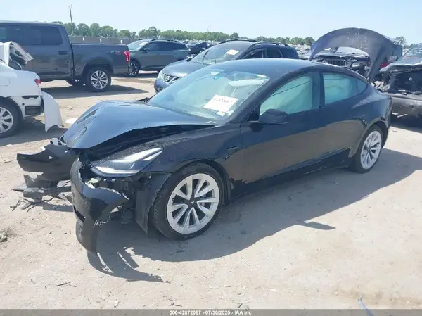 5YJ3E1EB9PF593982 2023 TESLA MODEL 3 - Image 2