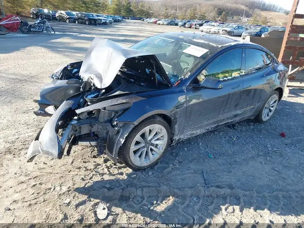 5YJ3E1EB9PF594422 2023 TESLA MODEL 3 - Image 2