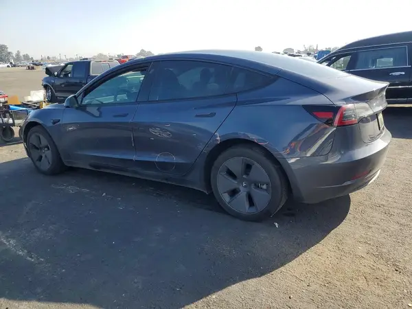 5YJ3E1EB9PF618704 2023 TESLA MODEL 3 - Image 2