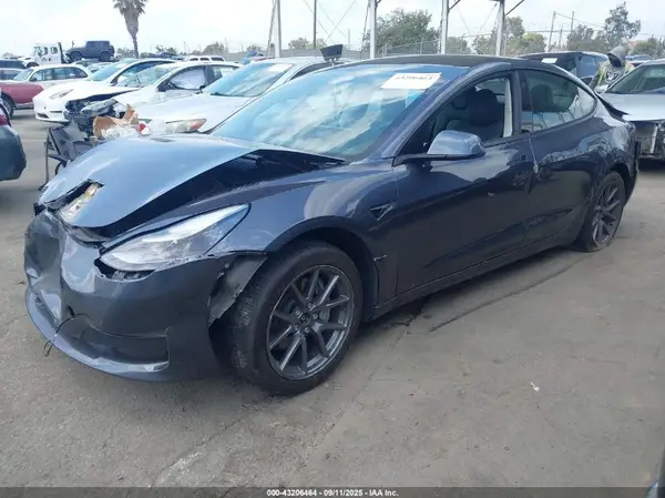 5YJ3E1EB9PF619531 2023 TESLA MODEL 3 - Image 2