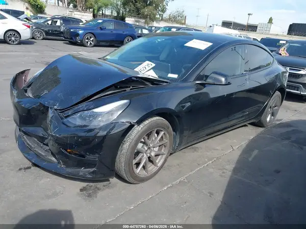 5YJ3E1EB9PF628889 2023 TESLA MODEL 3 - Image 2