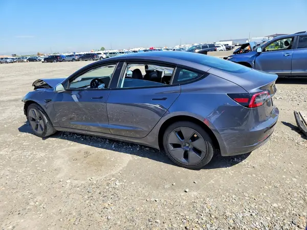 5YJ3E1EB9PF629010 2023 TESLA MODEL 3 - Image 2