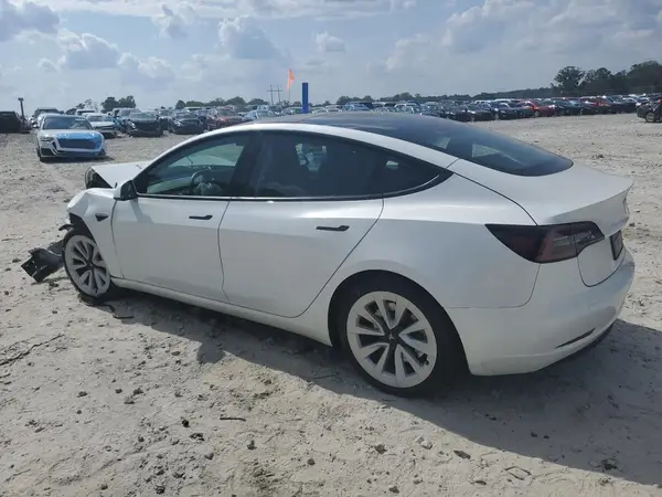 5YJ3E1EB9PF632327 2023 TESLA MODEL 3 - Image 2