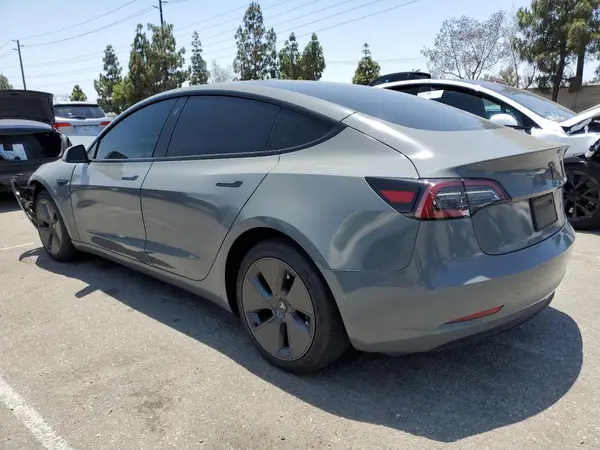 5YJ3E1EB9PF633168 2023 TESLA MODEL 3 - Image 2