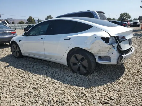 5YJ3E1EB9PF633414 2023 TESLA MODEL 3 - Image 2