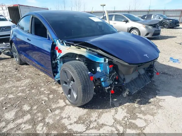 5YJ3E1EB9PF633557 2023 TESLA MODEL 3 - Image 1