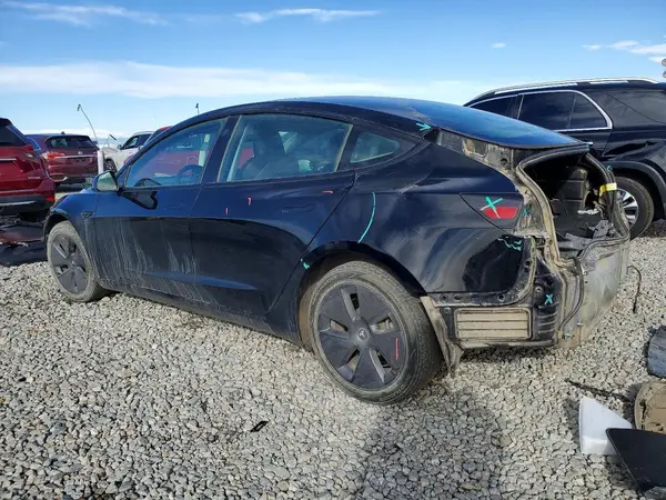 5YJ3E1EB9PF634188 2023 TESLA MODEL 3 - Image 2