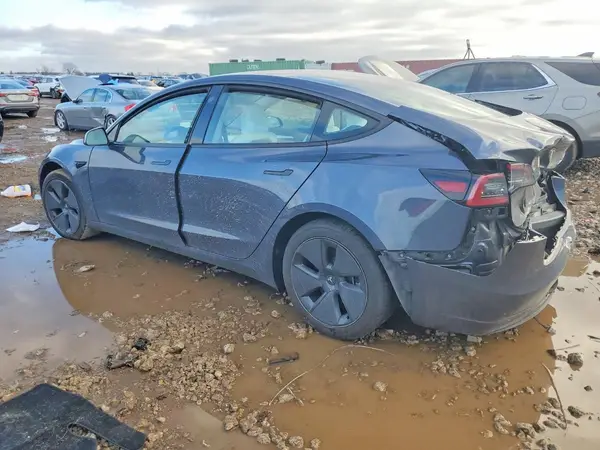 5YJ3E1EB9PF634661 2023 TESLA MODEL 3 - Image 2