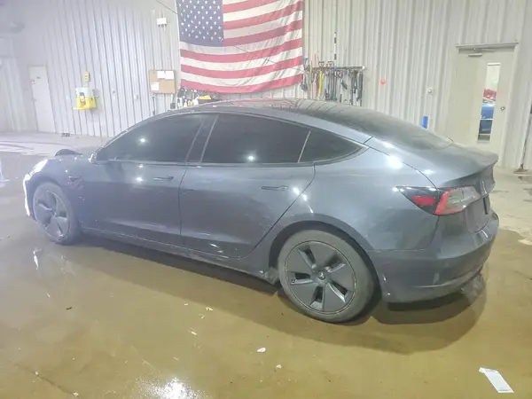 5YJ3E1EB9PF636426 2023 TESLA MODEL 3 - Image 2