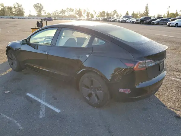 5YJ3E1EB9PF677770 2023 TESLA MODEL 3 - Image 2