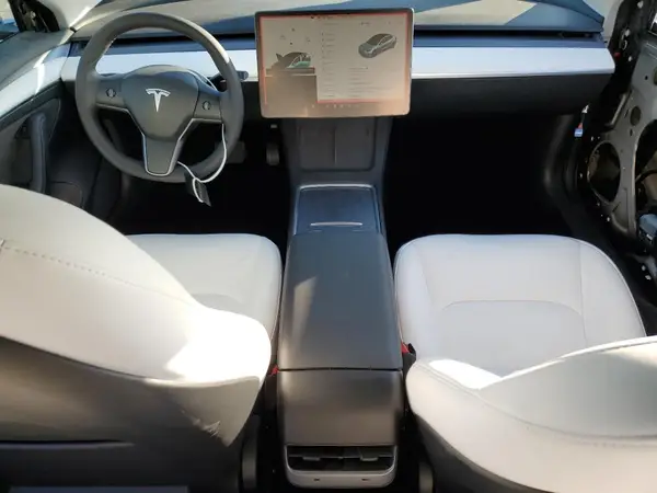 5YJ3E1EB9PF677770 2023 TESLA MODEL 3 - Image 8