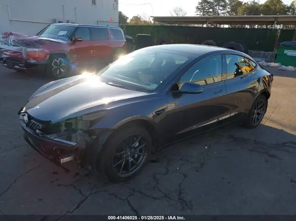 5YJ3E1EB9PF679390 2023 TESLA MODEL 3 - Image 2