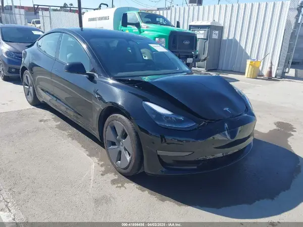 5YJ3E1EB9PF680071 2023 TESLA MODEL 3 - Image 1