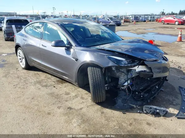 5YJ3E1EB9PF713229 2023 TESLA MODEL 3 - Image 1