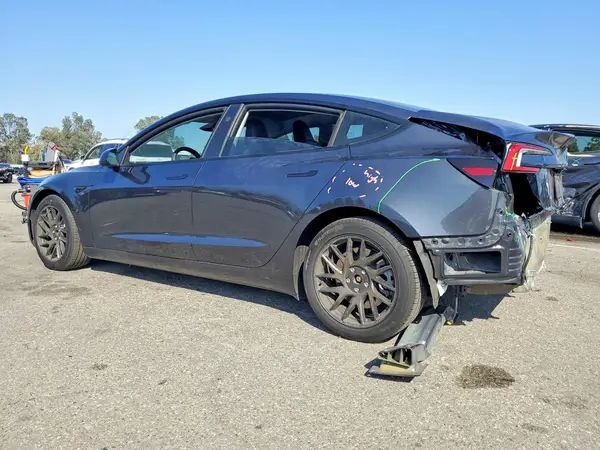 5YJ3E1EB9RF730194 2024 TESLA MODEL 3 - Image 2