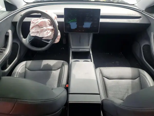 5YJ3E1EB9RF734262 2024 TESLA MODEL 3 - Image 8
