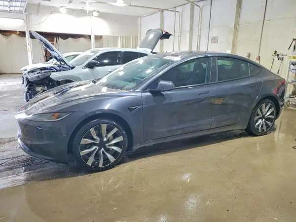 5YJ3E1EB9RF736593 2024 TESLA MODEL 3 - Image 1