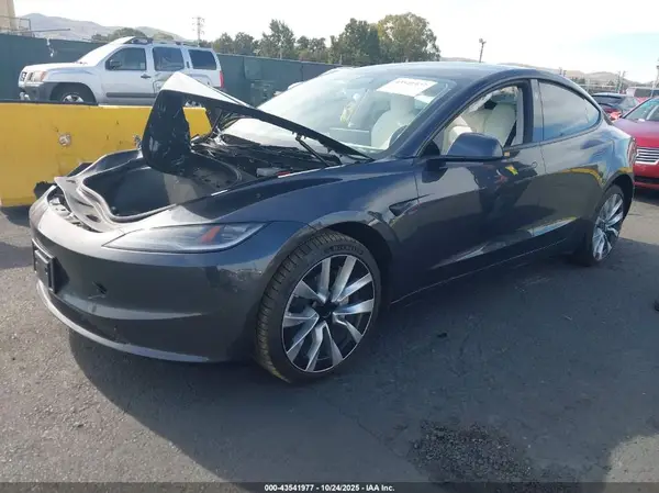 5YJ3E1EB9RF753376 2024 TESLA MODEL 3 - Image 2