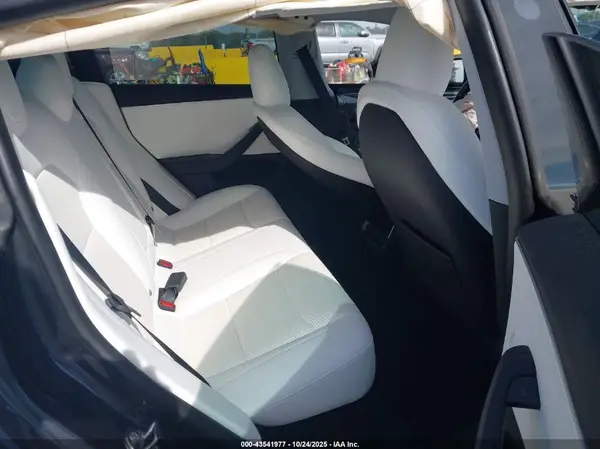 5YJ3E1EB9RF753376 2024 TESLA MODEL 3 - Image 8