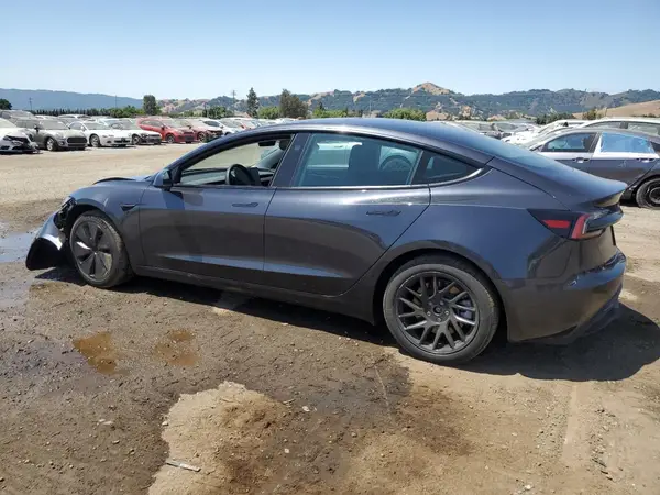 5YJ3E1EB9RF755385 2024 TESLA MODEL 3 - Image 2