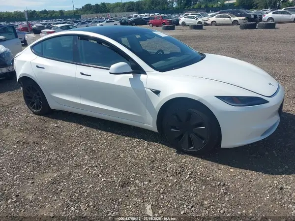 5YJ3E1EB9RF771683 2024 TESLA MODEL 3 - Image 1