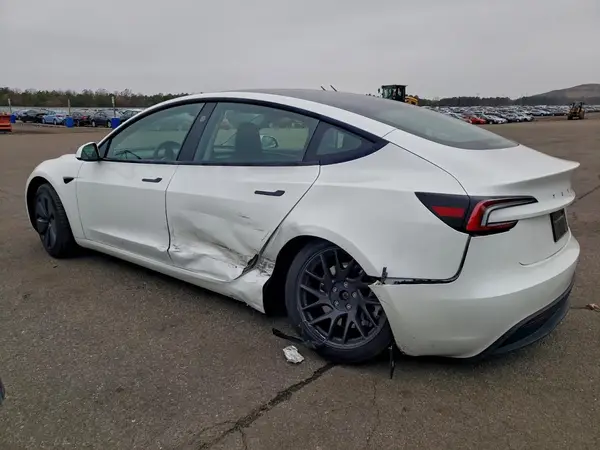 5YJ3E1EB9RF772297 2024 TESLA MODEL 3 - Image 2