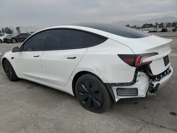 5YJ3E1EB9RF772610 2024 TESLA MODEL 3 - Image 2