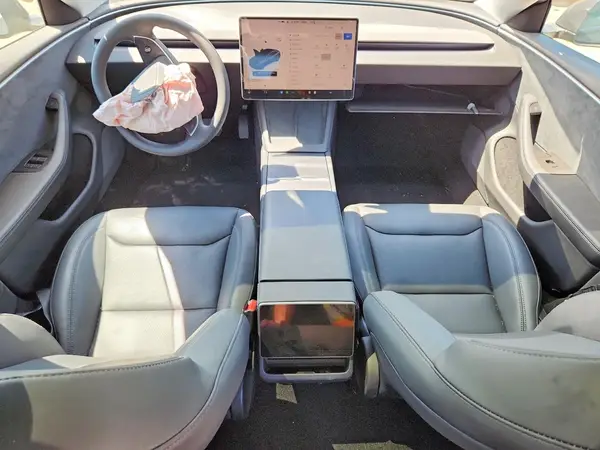 5YJ3E1EB9RF794722 2024 TESLA MODEL 3 - Image 8