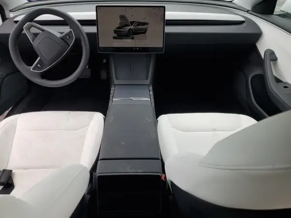 5YJ3E1EB9RF802155 2024 TESLA MODEL 3 - Image 8