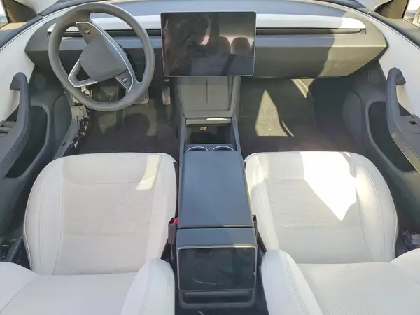 5YJ3E1EB9RF806576 2024 TESLA MODEL 3 - Image 8