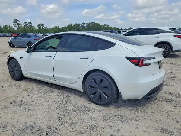 5YJ3E1EB9RF809588 2024 TESLA MODEL 3 - Image 2