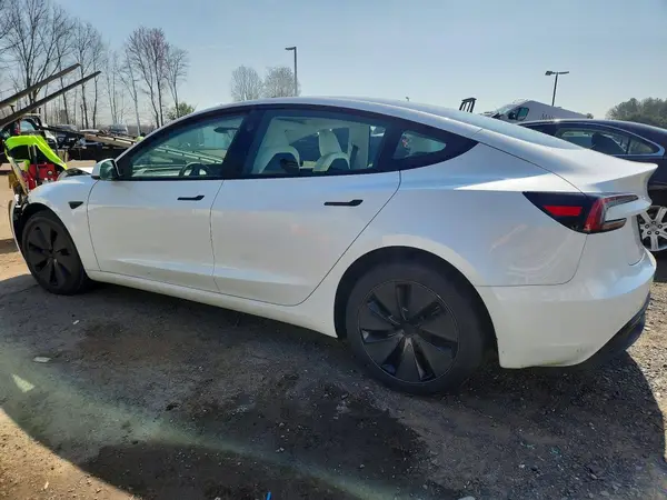 5YJ3E1EB9RF811289 2024 TESLA MODEL 3 - Image 2