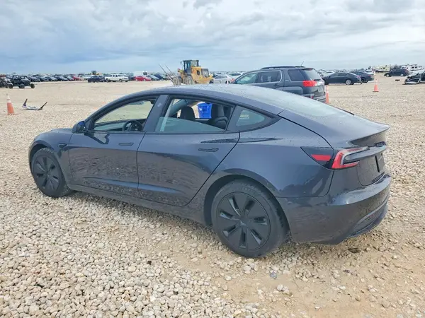 5YJ3E1EB9RF812457 2024 TESLA MODEL 3 - Image 2