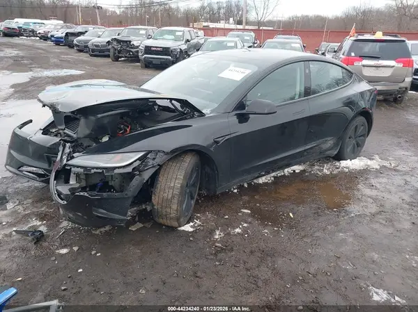 5YJ3E1EB9RF826102 2024 TESLA MODEL 3 - Image 2
