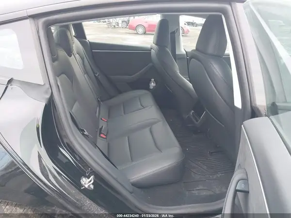 5YJ3E1EB9RF826102 2024 TESLA MODEL 3 - Image 8