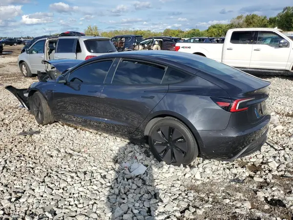 5YJ3E1EB9RF829677 2024 TESLA MODEL 3 - Image 2