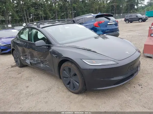 5YJ3E1EB9RF835057 2024 TESLA MODEL 3 - Image 1