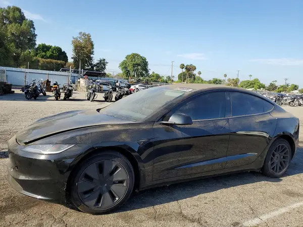 5YJ3E1EB9RF843739 2024 TESLA MODEL 3 - Image 1